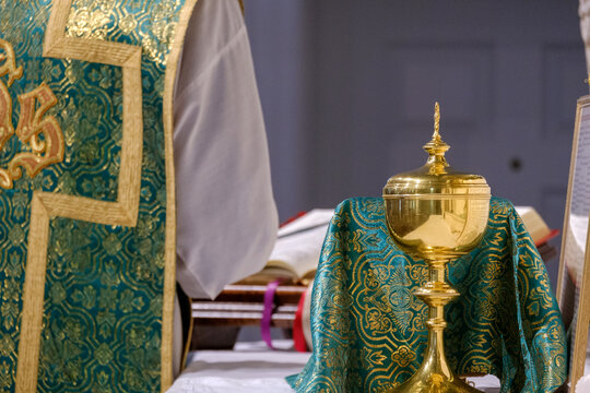 Altar at Latin Mass