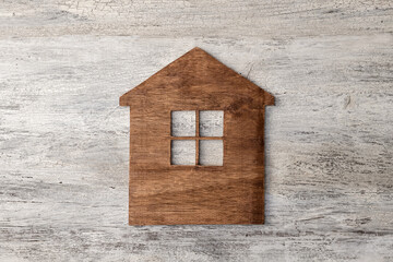 Obraz na płótnie Canvas house modell on wooden background