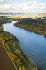 Fototapeta na wymiar Luftbild vom Bucher Stausee im Herbst 