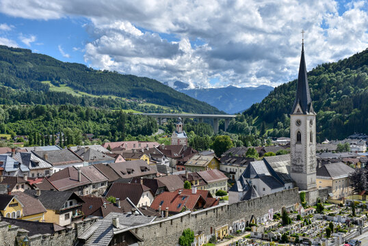 Gm&uuml;nd, Gm&uuml;nd in K&auml;rnten, Stadt, Stadtkern, Altstadt, K&auml;rnten, Spittal an der Drau, Spittal, Oberk&auml;rnten, Gassen, Dach, D&auml;cher, H&auml;user, Kirche, historisch, tradition, Wolken, Himmel, Sehensw&uuml;rdigkeit, 
