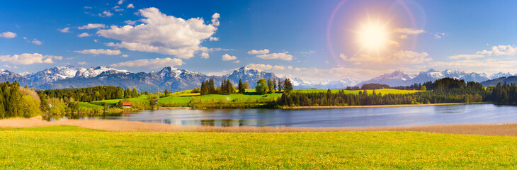 Fototapeta na wymiar beautiful panoramic landscape in Bavaria, Germany