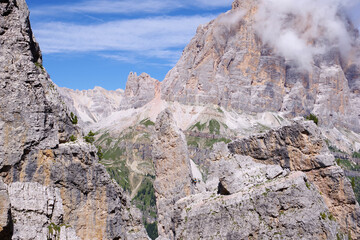 Entre cimes et nuages