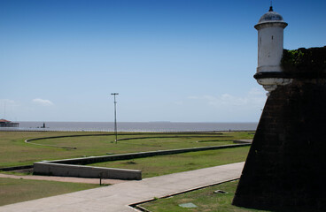 A Fortaleza de São José de Macapá   é  um patrimônio histórico e cultural. A guarita do baluarte, que fica no alto da fortaleza, oferece uma vista magnífica da cidade e do rio Amazonas.