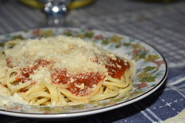 Italian Spaghetti With Tomato Sauce and Cheese 