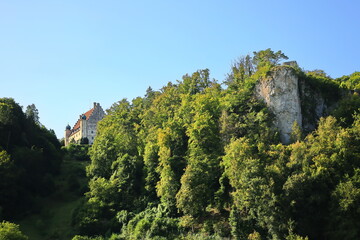 Fototapeta na wymiar Burg Eggersberg ist eine Sehenswürdigkeit bei Riedenburg