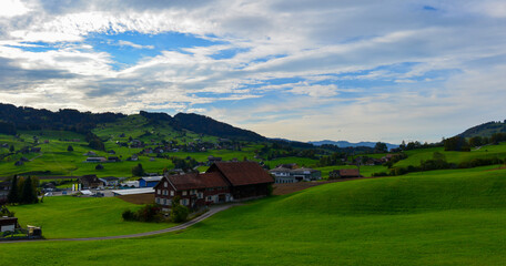 Fototapeta na wymiar Nesslau-Krummenau im Thurtal im Schweizer Kanton St. Gallen
