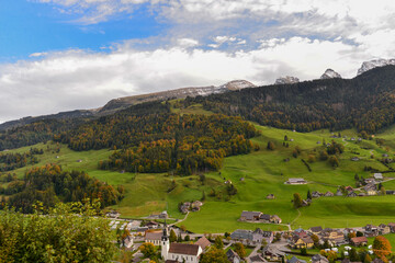 Fototapeta na wymiar Dorf Alt St. Johann im Kanton St. Gallen, Schweiz