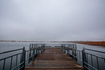 Obraz premium foggy pier