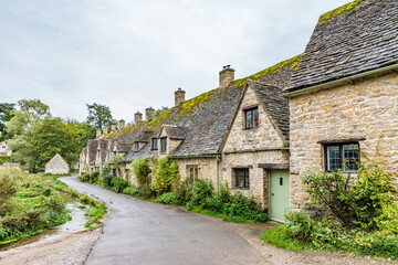 Fototapeta na wymiar Arlington Row in Bibury, Cotswalds, England, one of the most photographed Cotswolds scenes