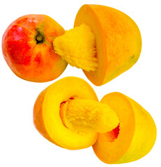 quartiers de mangues sur fond blanc 