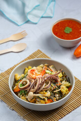 thai food;Sukiyaki seafood served with suki spicy sauce