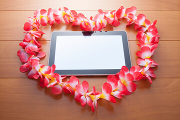 ハート型の,プルメリアの花輪