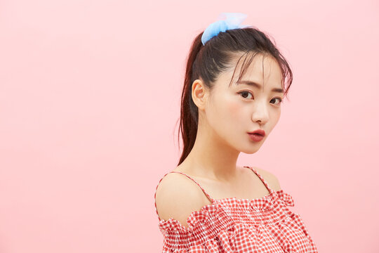 女の子 の画像 32 022 131 件の Stock 写真 ベクターおよびビデオ Adobe Stock