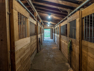 Old horse barn © Josh