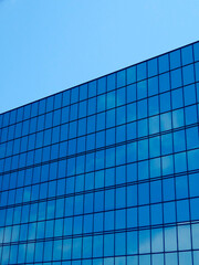 ビルの窓ガラス