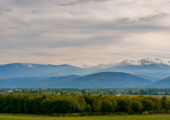 Obraz premium view of the Giant Mountains from the valley, Poland