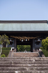諏訪神社の長坂と大門