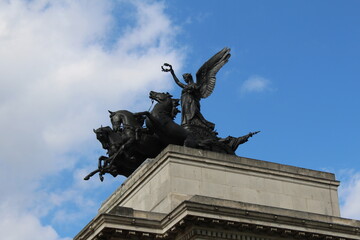 Fototapeta na wymiar Angel of peace statue 