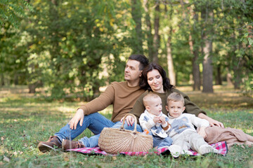 Fototapeta premium Family with two children