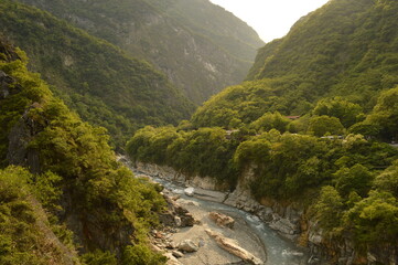 Fototapeta na wymiar Hiking in the stunning gorge of the Taroko National Park in Taiwan