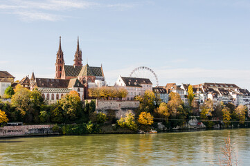 Basel, Münster, Rhein, Pfalz, Altstadt, Fähre, Grossbasel, Kirche, Altstadthäuser, Herbst, Herbstmesse, Riesenrad, Basel-Stadt, Schweiz