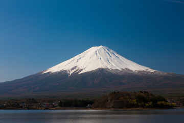 Fototapeta na wymiar 河口湖から見た富士山