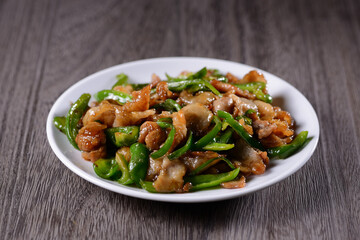 ピーマンと豚バラ肉の炒め物