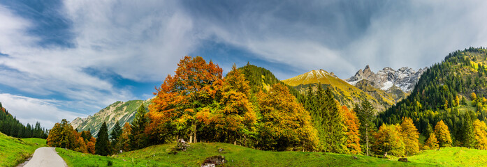 Waderweg in den Allgäuer Alpen bei Oberstdorf
