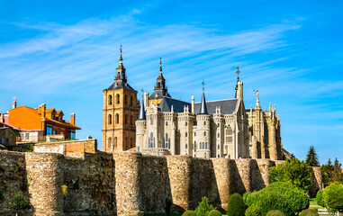 Fototapeta na wymiar Astorga with the Episcopal Palace and the Cathedral above the city walls. Castilla y Leon, Spain
