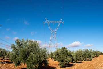 Torres metálicas de alta tensión eléctrica