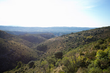 Naklejka premium Ruta del abrigo de Chimiachas en la sierra de Guara. 