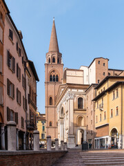 Fototapeta na wymiar Mantova piazza erbe