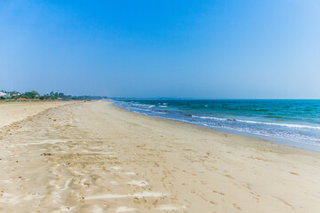 Obraz na płótnie Canvas Golgoa beach at Diu on a sunny day