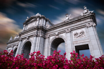 Puerta de Alcalá. Monumento emblemático de la ciudad de Madrid (España)