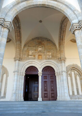 Fototapeta na wymiar Portico of the church of San Francisco in Évora, Portugal. Inside is the famous Capela dos Ossos (Chapel of Bones).
