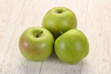 Green ripe apple