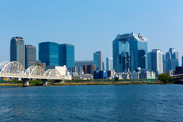 Fototapeta premium 大阪梅田の町並み