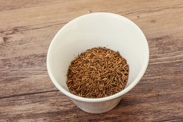Dry zeera seeds in the bowl