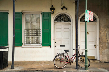 Fototapeta na wymiar Architecture of the French Quarter in New Orleans