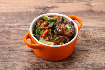 Marinated shiitake mushrooms with herbs