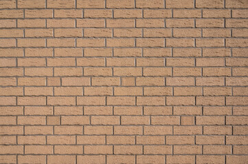Orange braune Klinker als wetterfeste Fassade eines Hauses