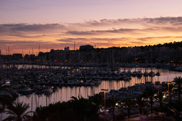 Fototapeta premium Atardecer en el Puerto de Mallorca