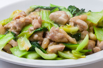 鳥肉とチンゲン菜の炒め物