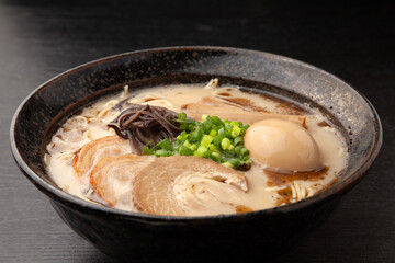 熊本風とんこつラーメン