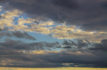 Fototapeta na wymiar Beautiful sunset colorful sky with few clouds