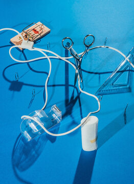 Office Supplies / DIY ""cable"" rollercoaster""for staples -Abstract Set Ups.