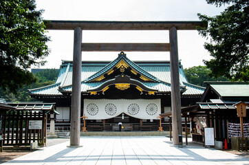 靖国神社　鳥居　寺社仏閣　市ヶ谷　九段下　飯田橋　招魂社