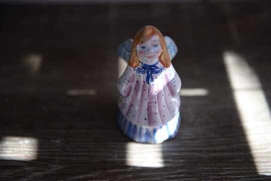 Ceramics Russian diol with the wooden background