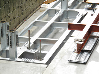 護岸工事の鉄骨