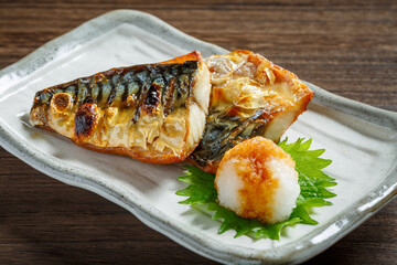 塩サバ焼き